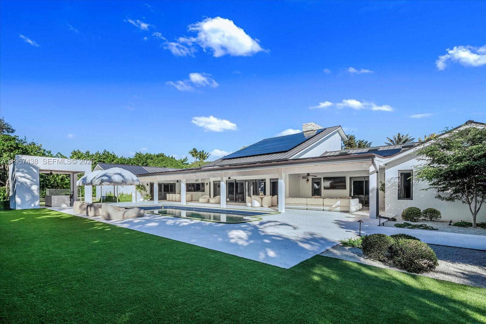 5902 SW 105th St Pinecrest, FL 33156