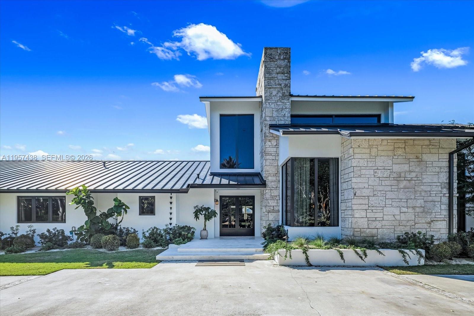 5902 SW 105th St Pinecrest, FL 33156