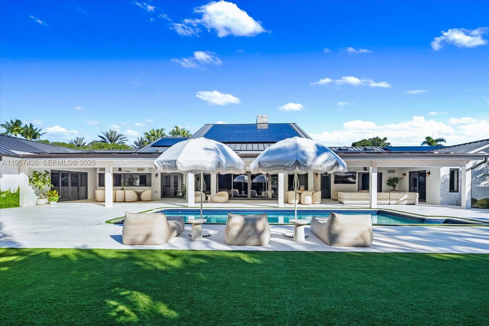 5902 SW 105th St Pinecrest, FL 33156