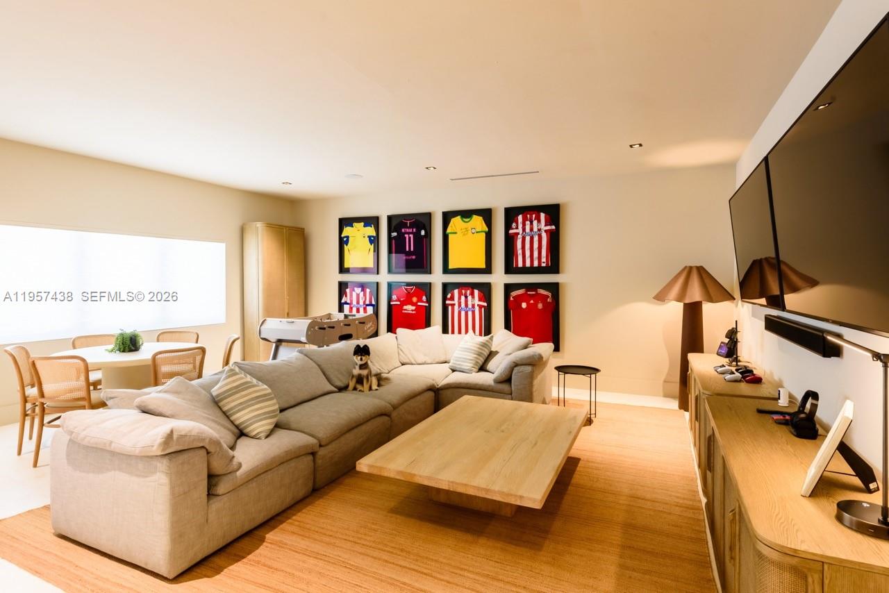 5902 SW 105th St Pinecrest, FL 33156