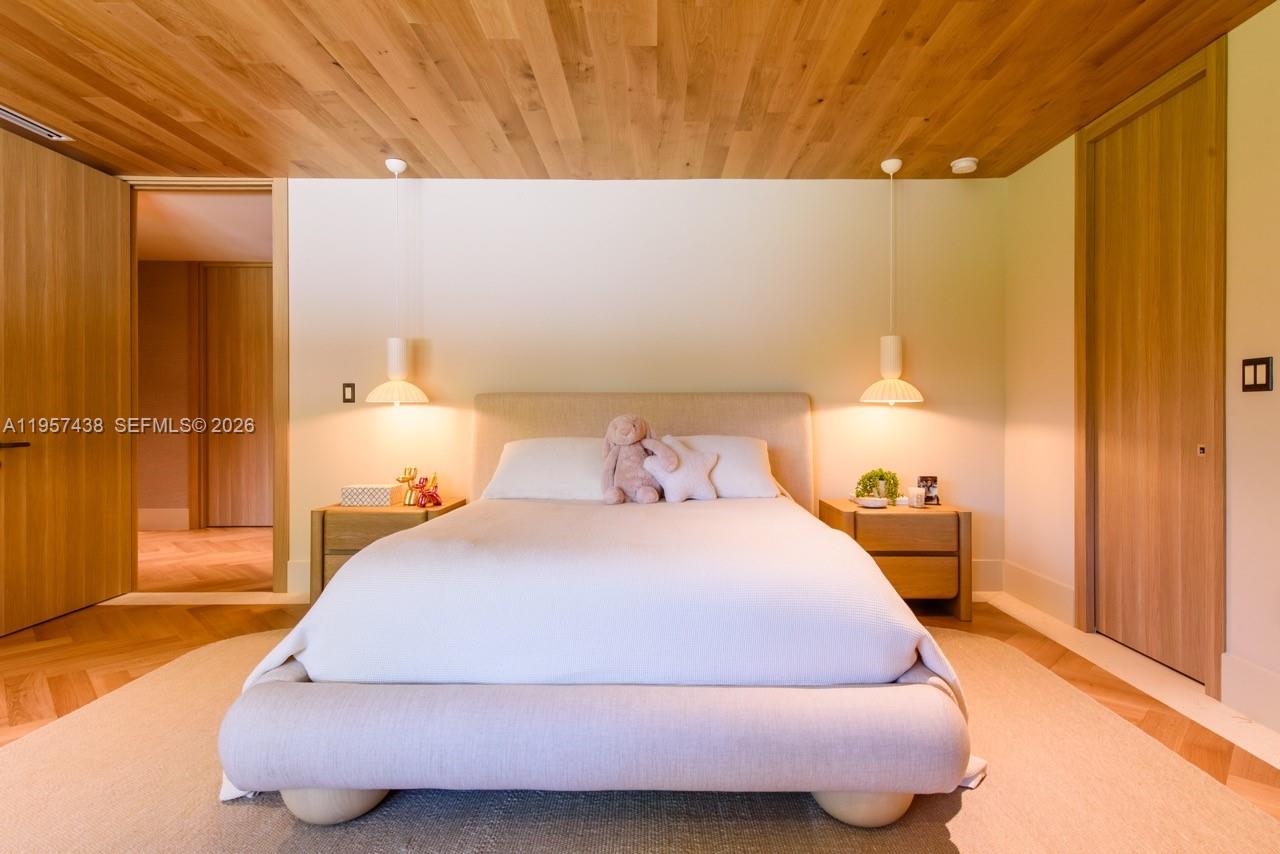 5902 SW 105th St Pinecrest, FL 33156