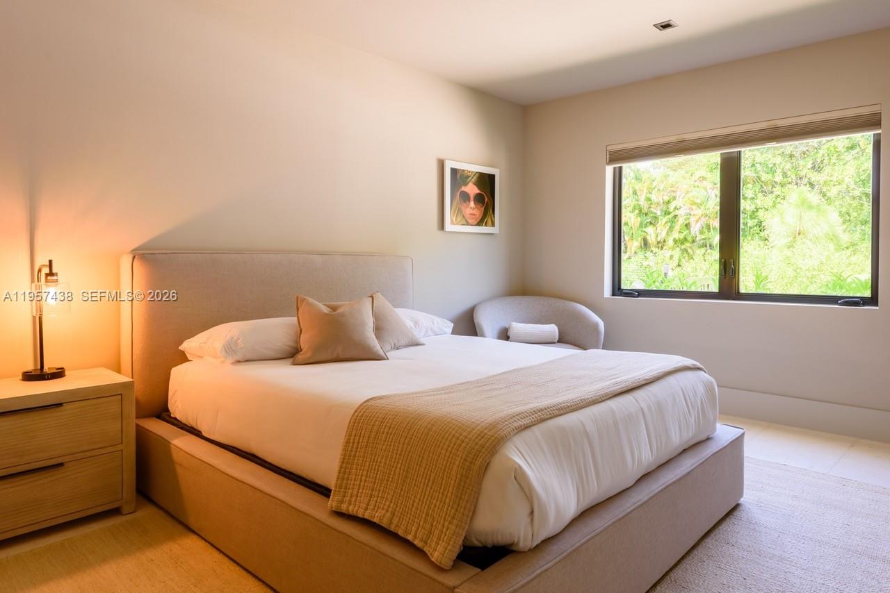 5902 SW 105th St Pinecrest, FL 33156