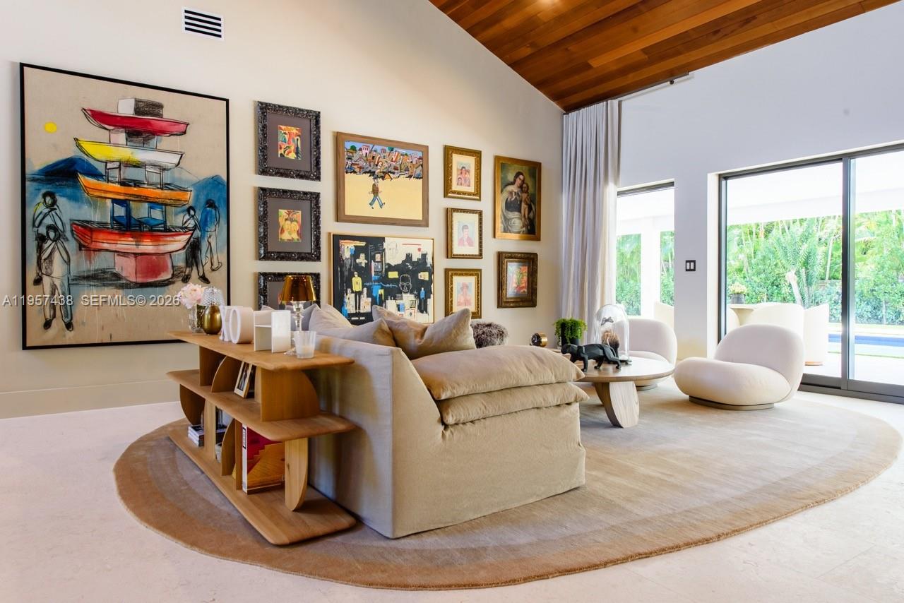 5902 SW 105th St Pinecrest, FL 33156