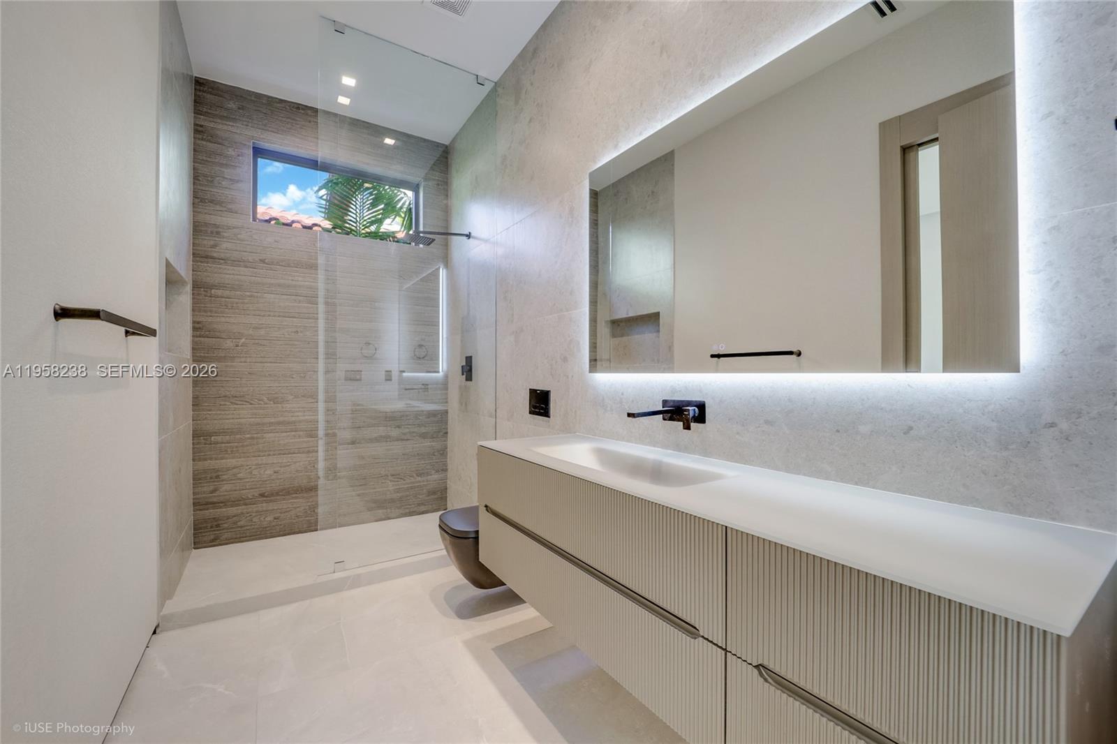 5825 Alton Rd Miami Beach, FL 33140