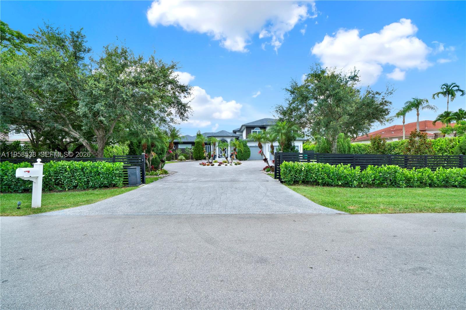 12301 NW 18th St Plantation, FL 33323