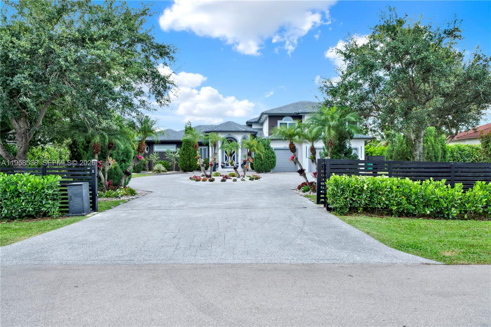 12301 NW 18th St Plantation, FL 33323