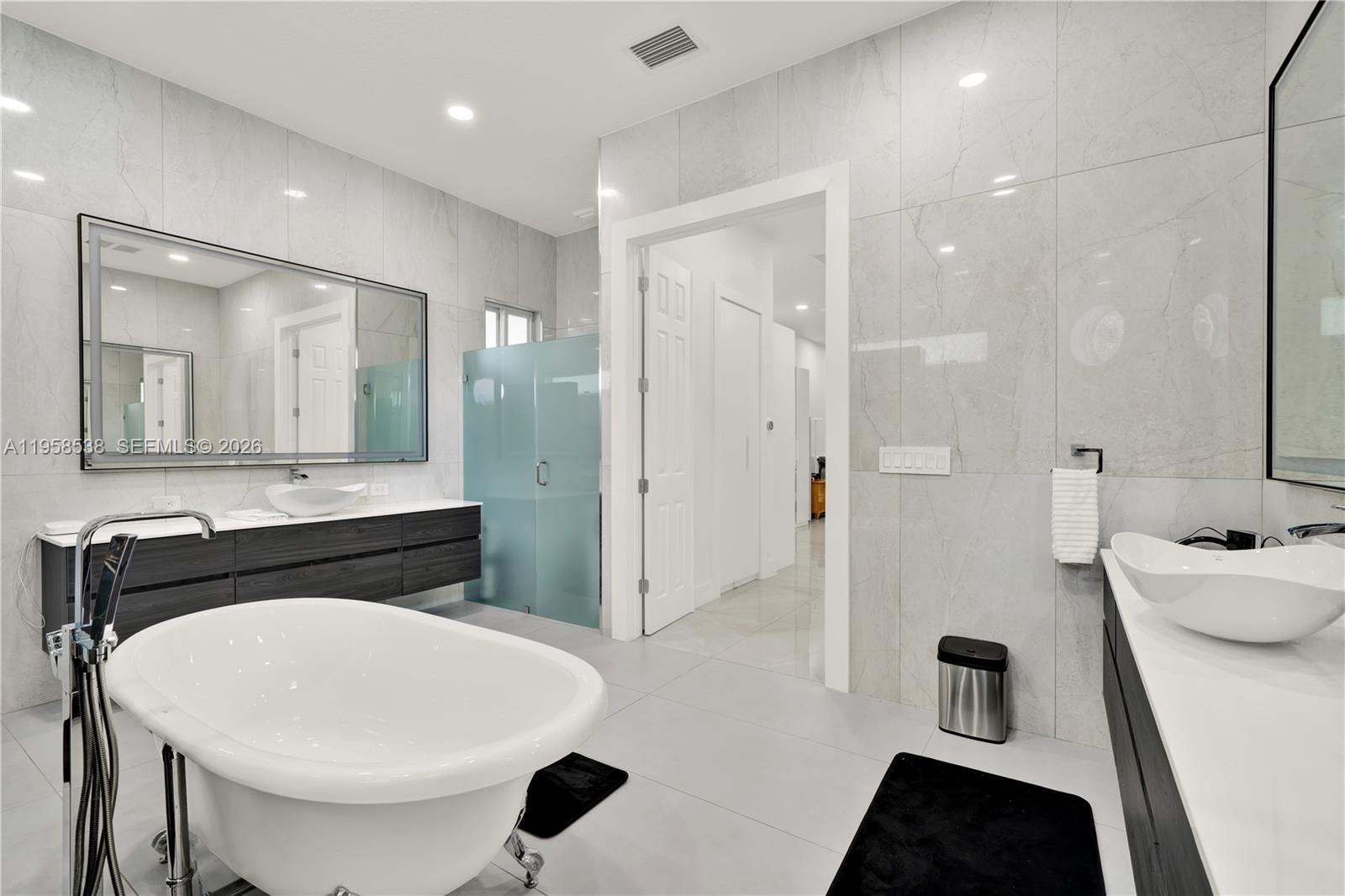 12301 NW 18th St Plantation, FL 33323