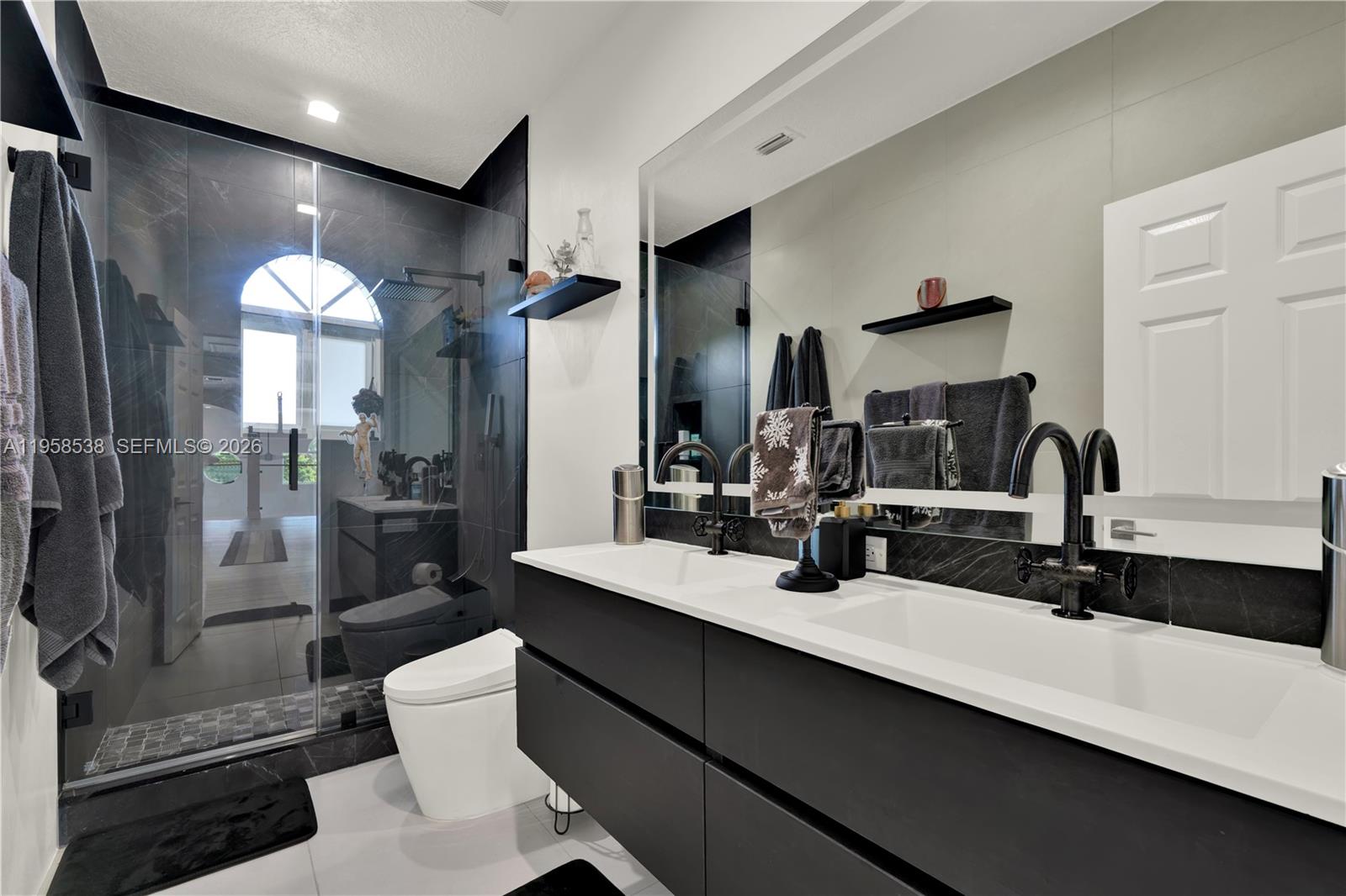 12301 NW 18th St Plantation, FL 33323