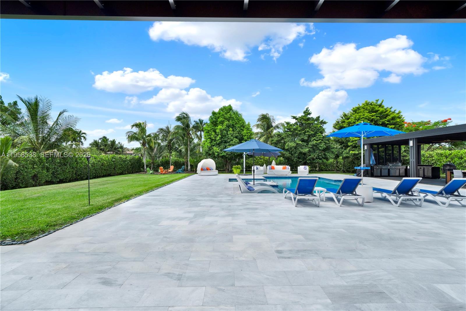 12301 NW 18th St Plantation, FL 33323