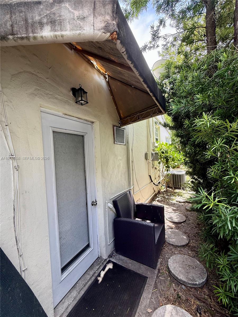 1750 SW 16th St #1 Miami, FL 33145