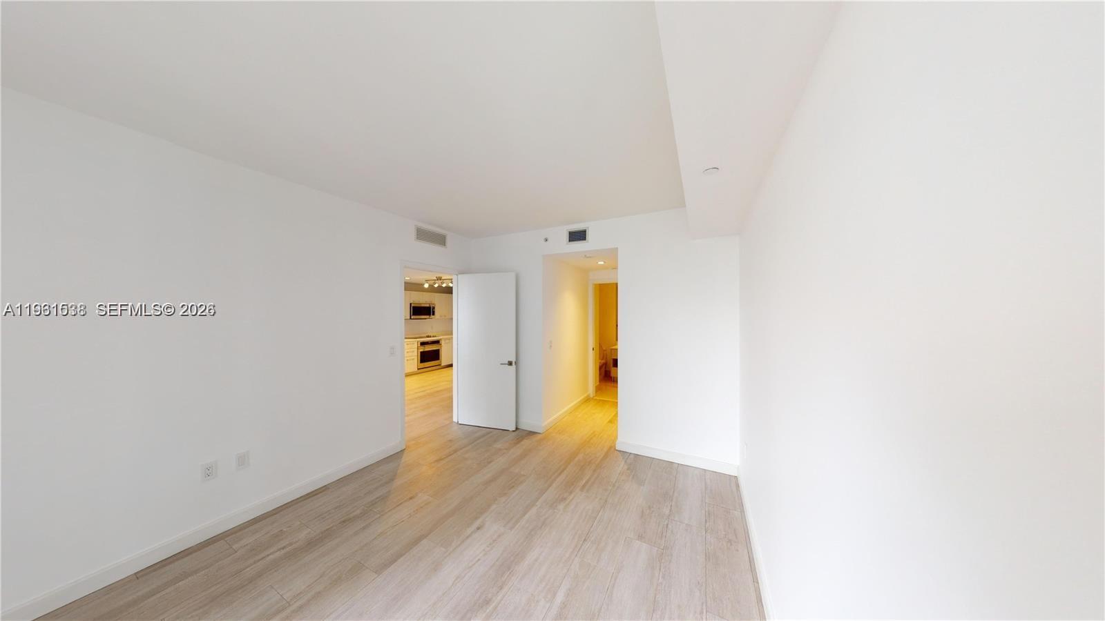 image Brickell Heights West10