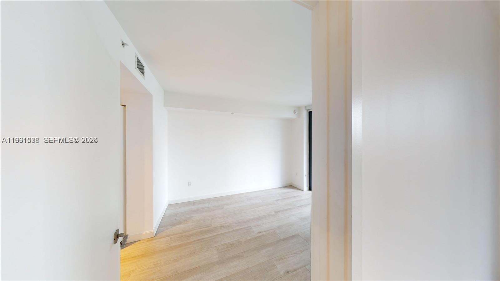 image Brickell Heights West8