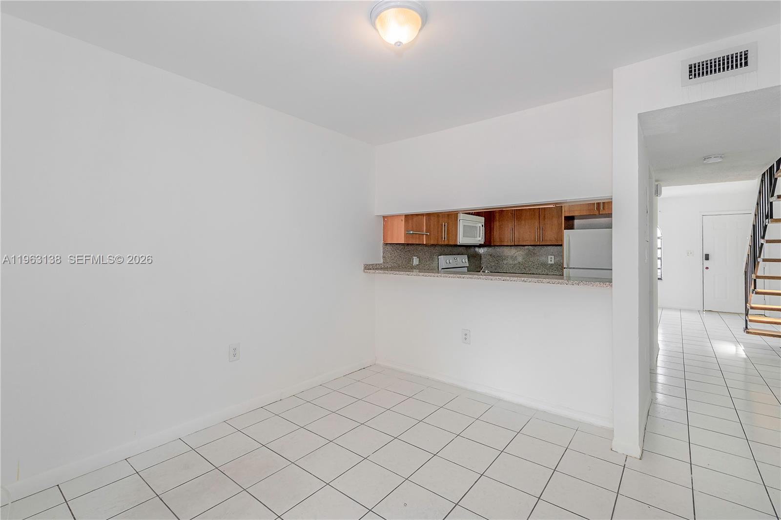 1082 W 79th St #25 Hialeah, FL 33014