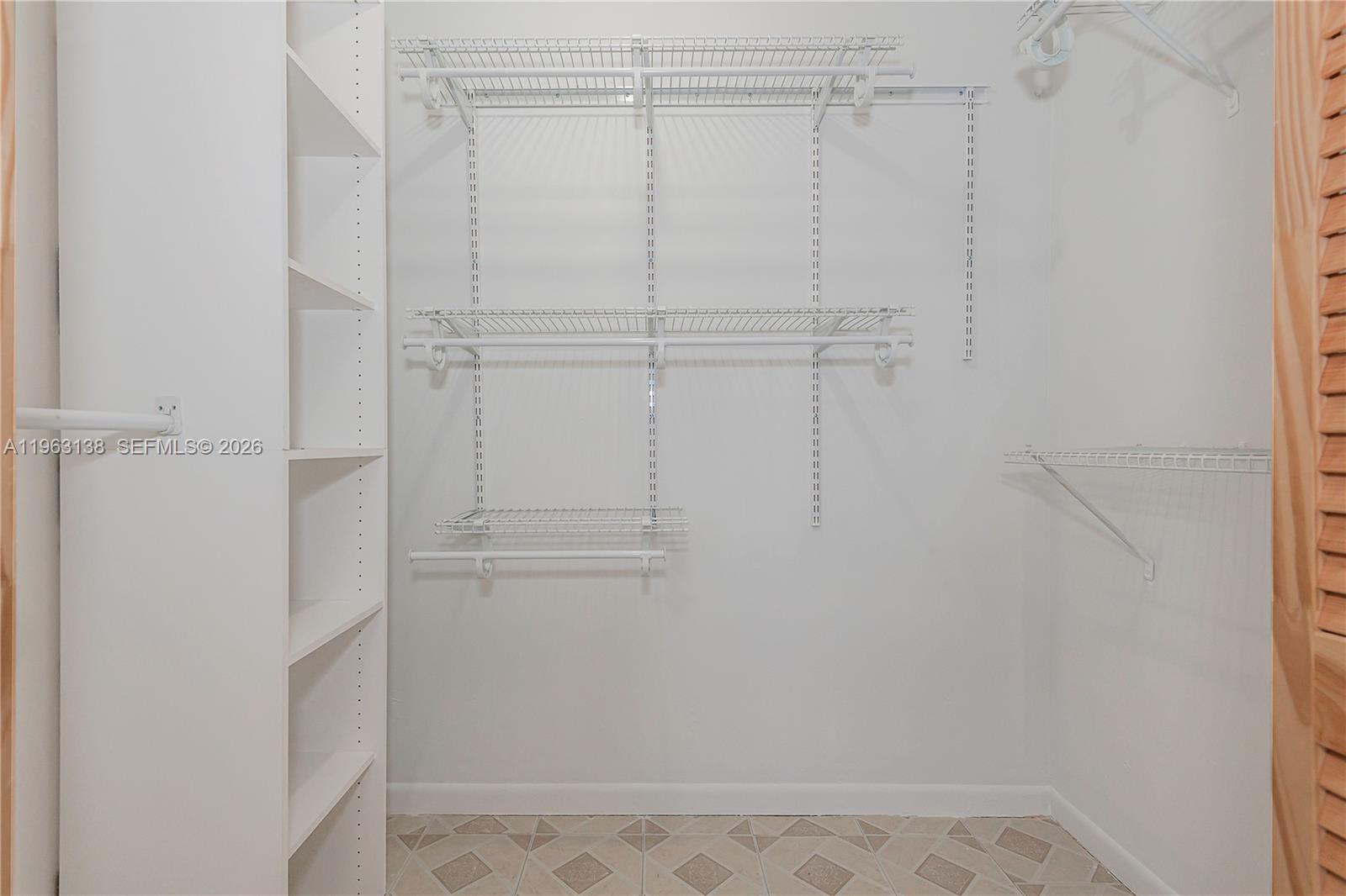 1082 W 79th St #25 Hialeah, FL 33014