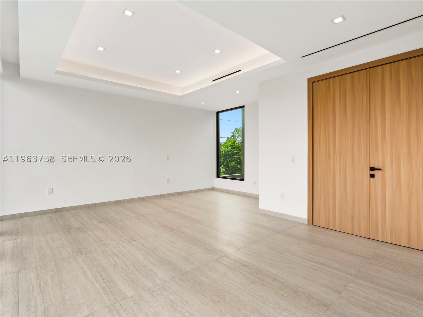 4401 SW 14th St Miami, FL 33134