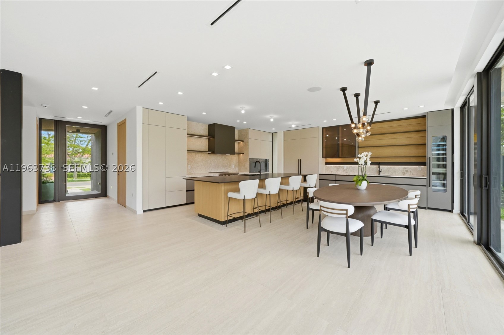 4401 SW 14th St Miami, FL 33134