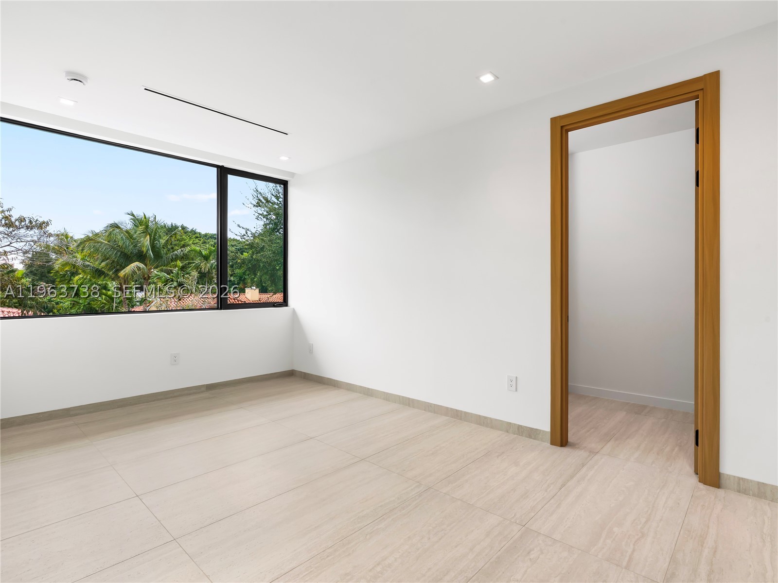 4401 SW 14th St Miami, FL 33134
