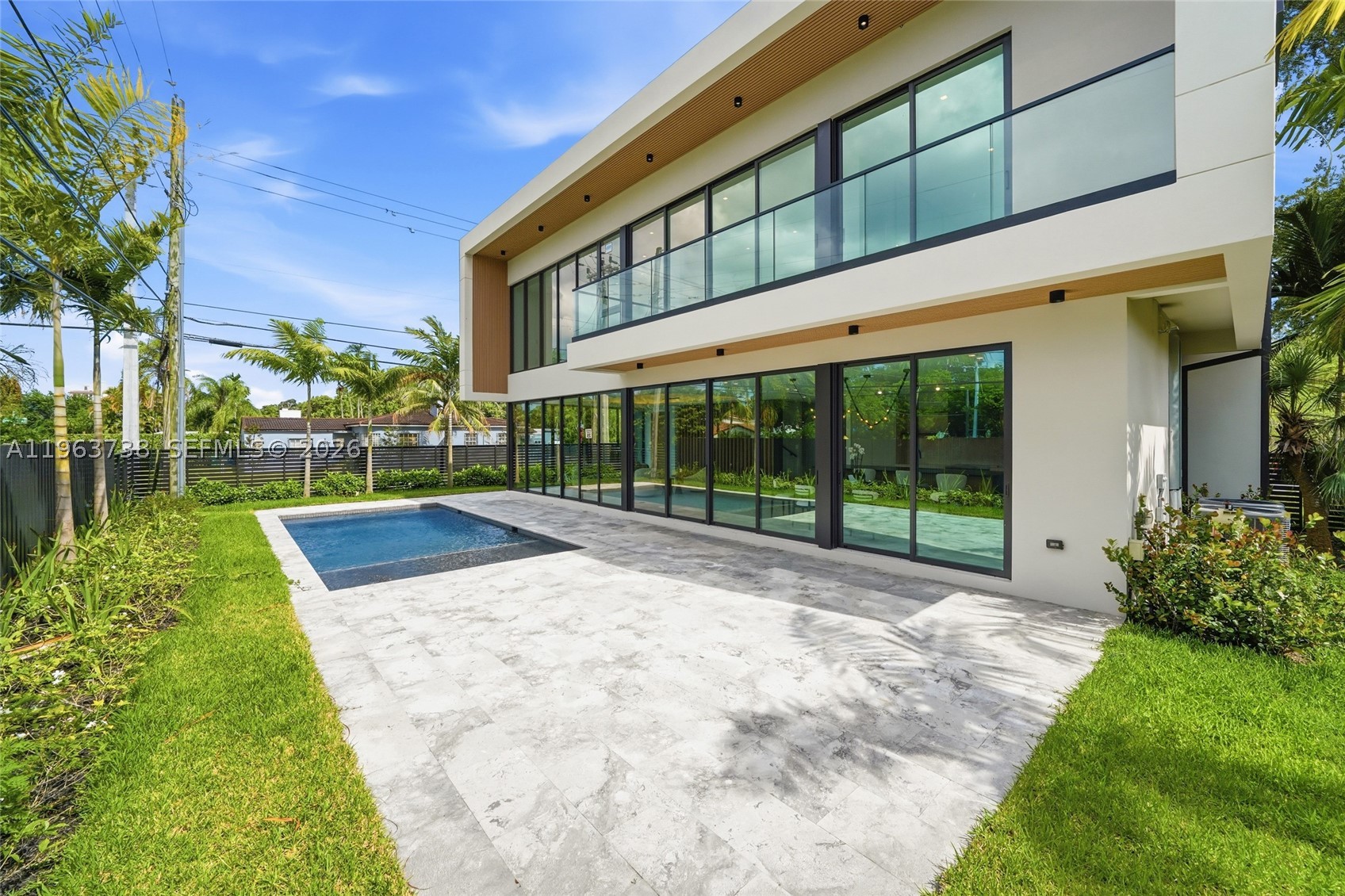 4401 SW 14th St Miami, FL 33134