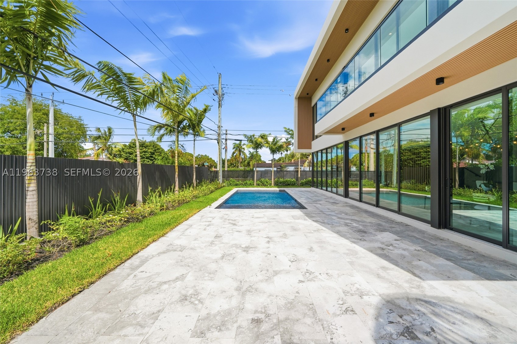 4401 SW 14th St Miami, FL 33134