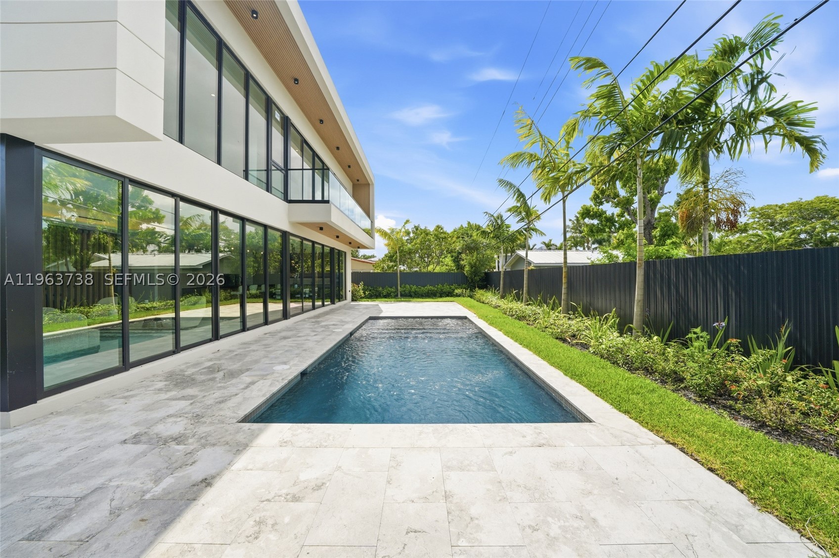 4401 SW 14th St Miami, FL 33134