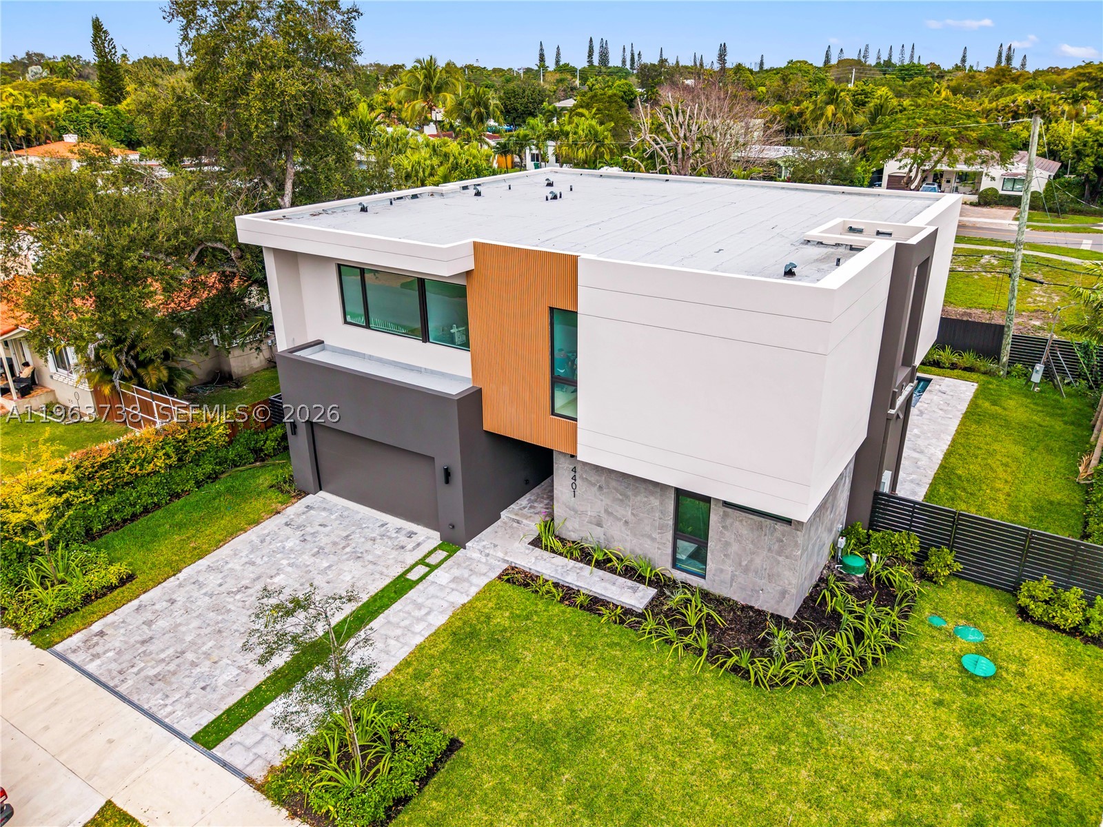 4401 SW 14th St Miami, FL 33134