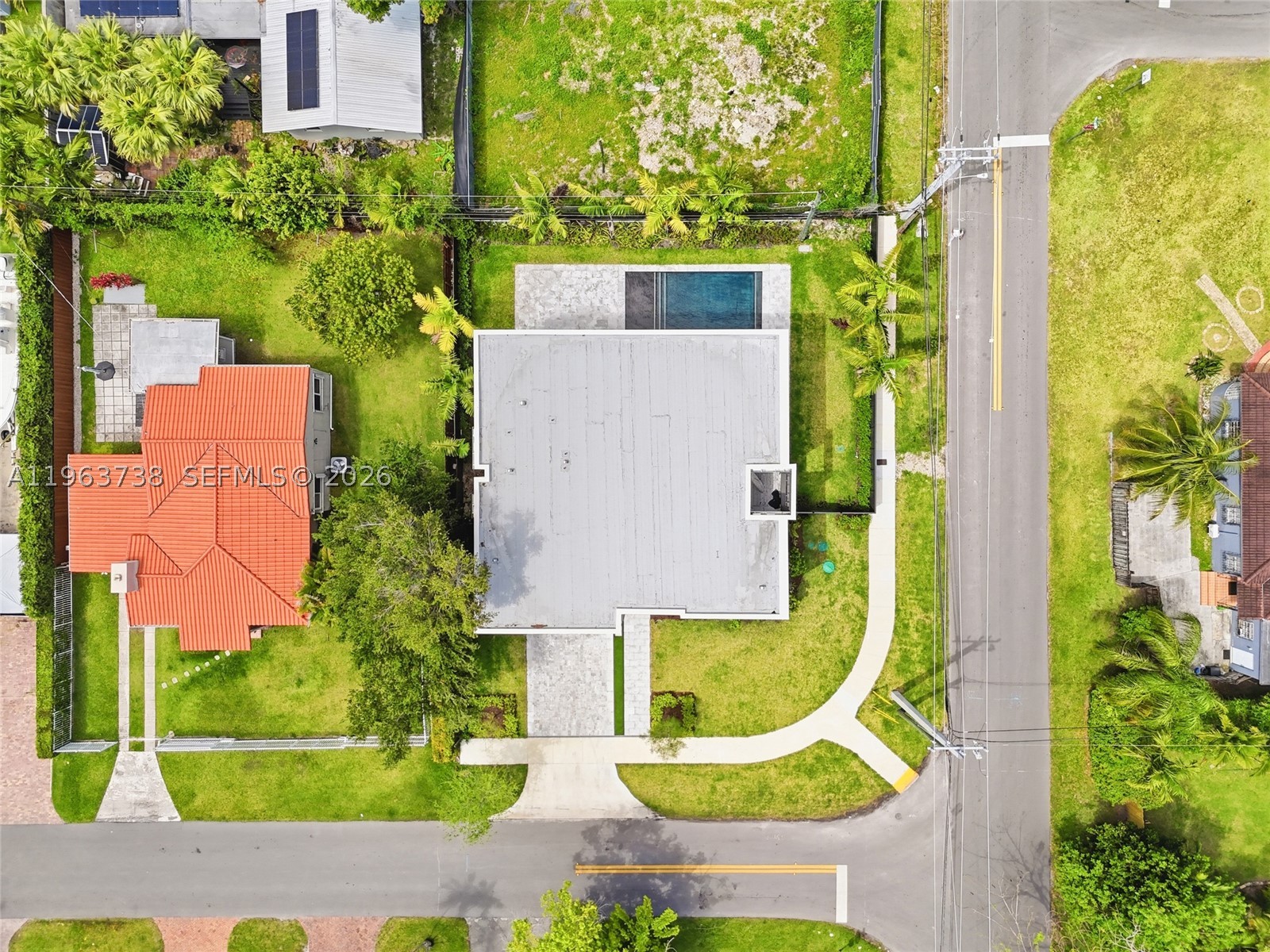 4401 SW 14th St Miami, FL 33134