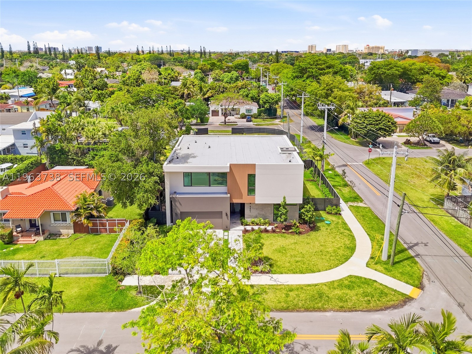 4401 SW 14th St Miami, FL 33134