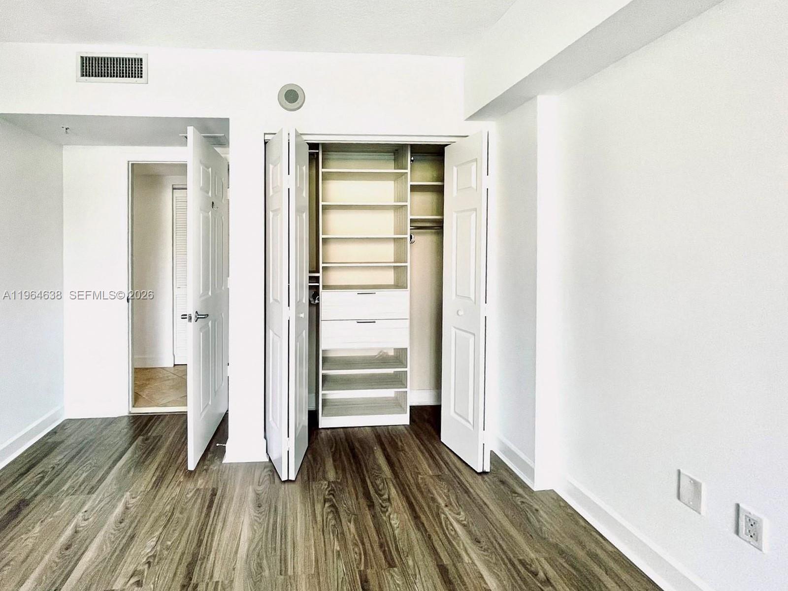 image 55 Merrick Condo14