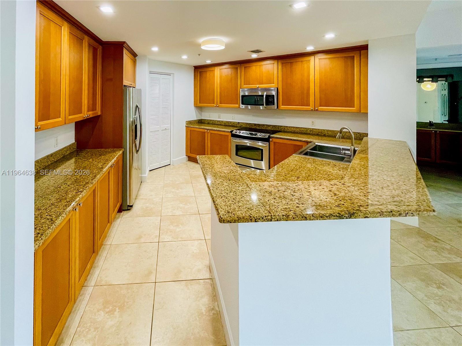 image 55 Merrick Condo18