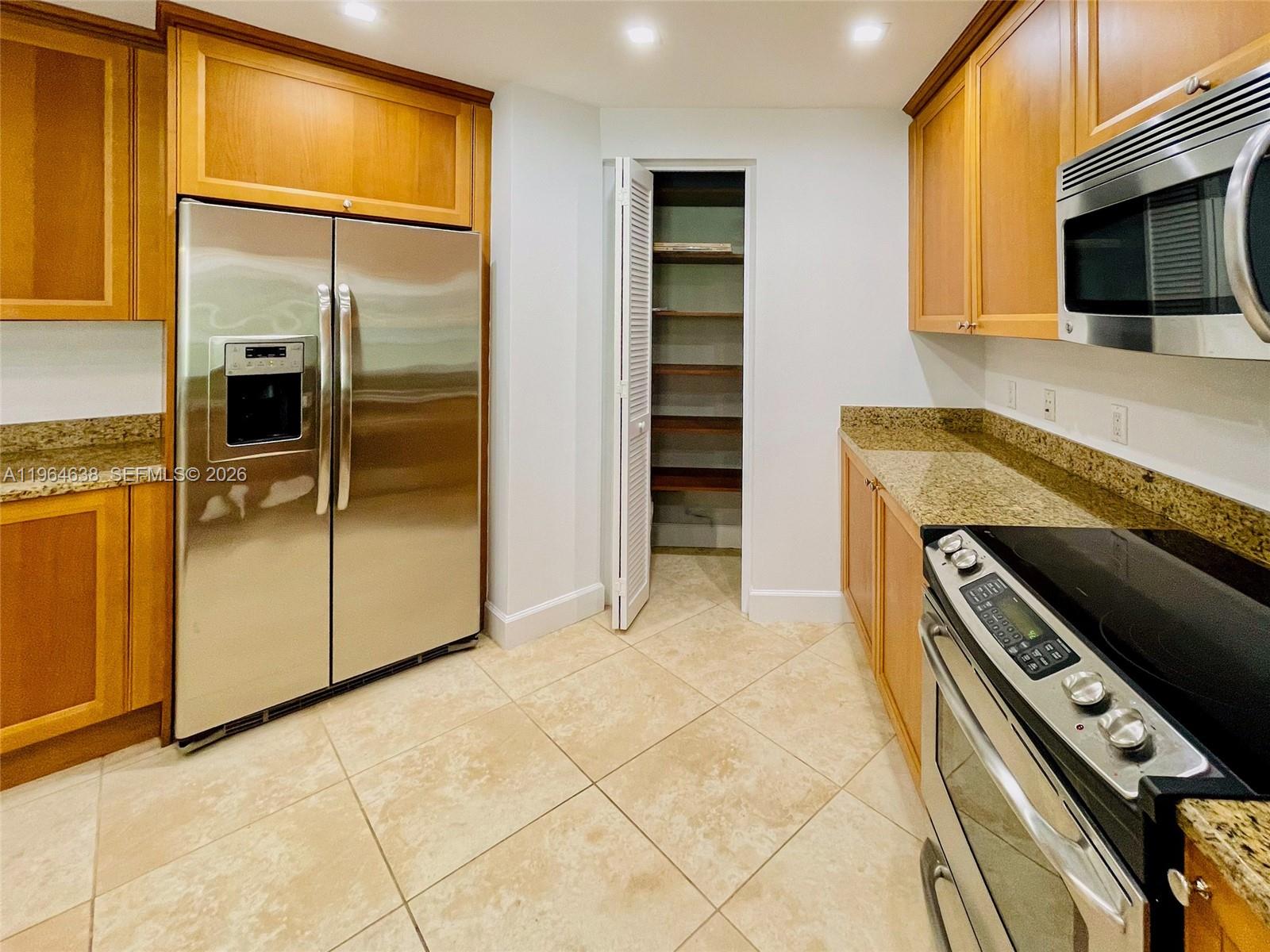 image 55 MERRICK CONDO30