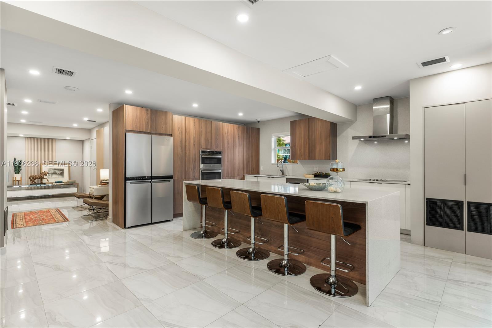 221 NE 44th St Miami, FL 33137