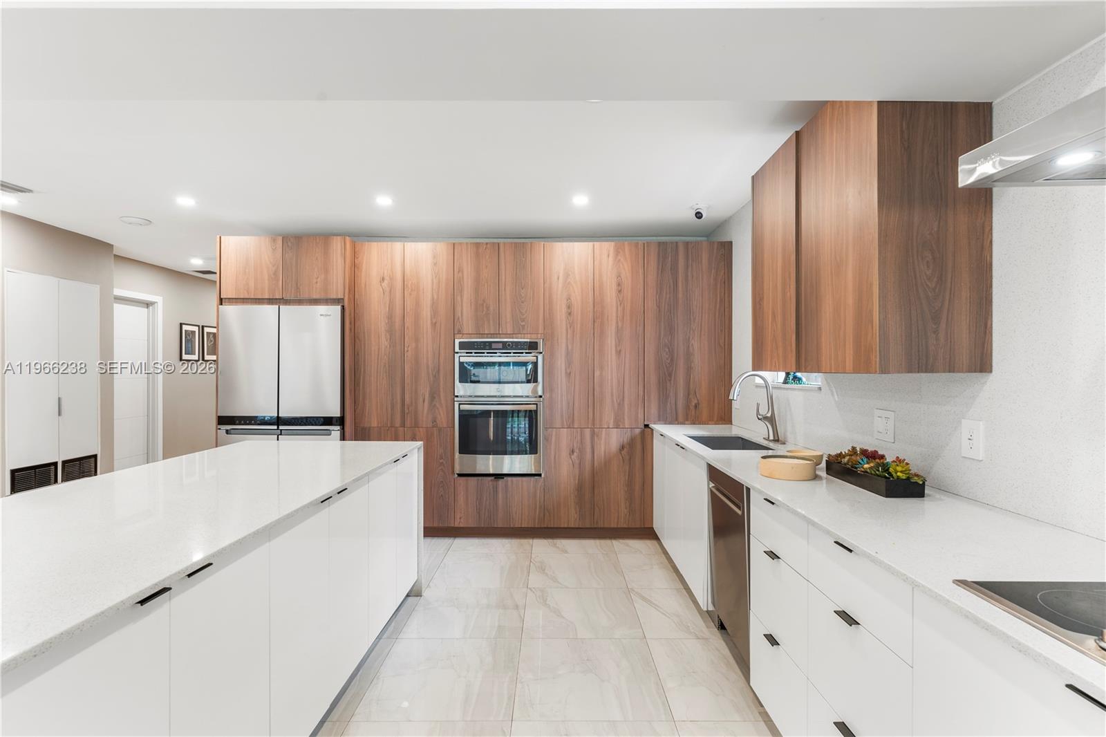 221 NE 44th St Miami, FL 33137