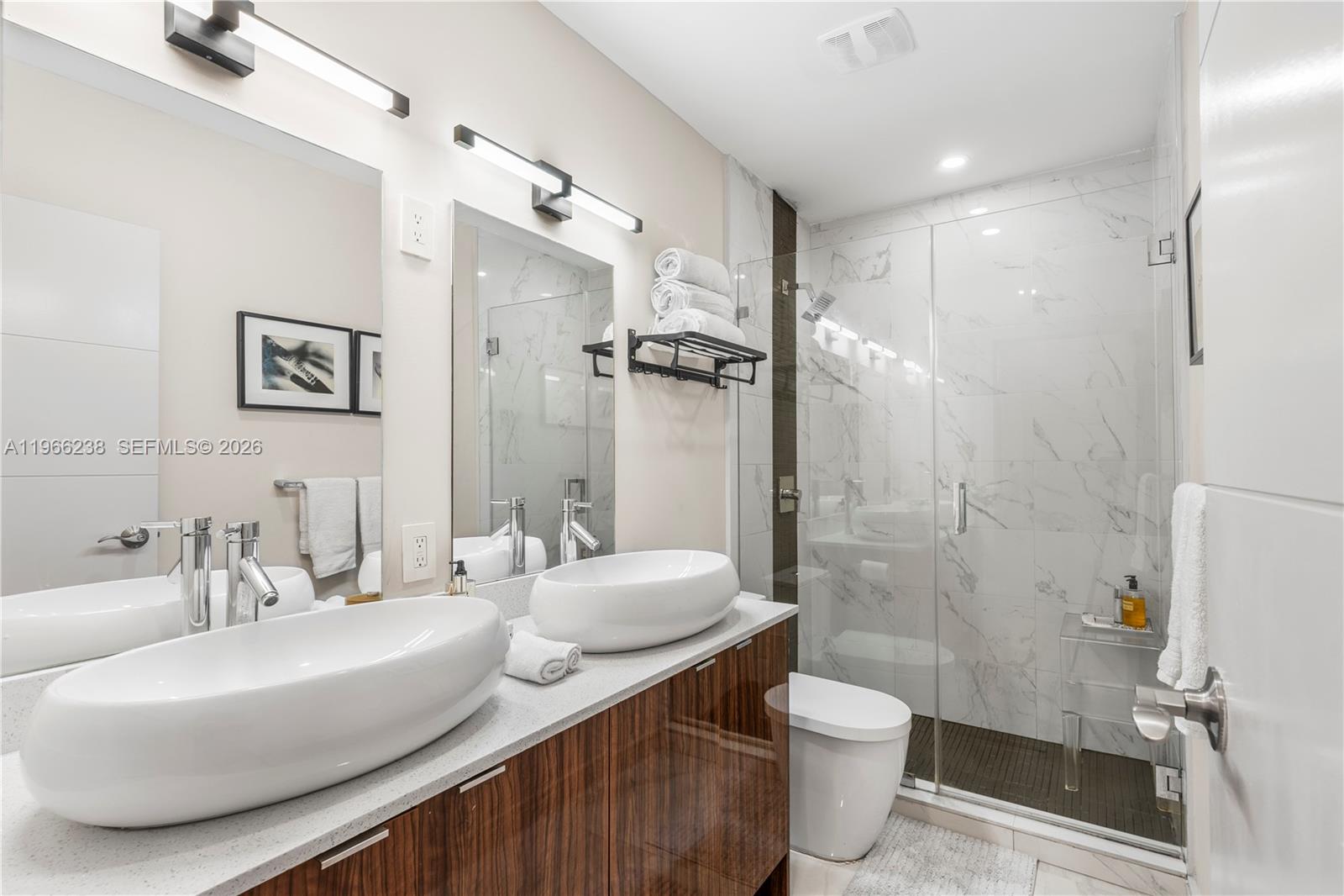 221 NE 44th St Miami, FL 33137