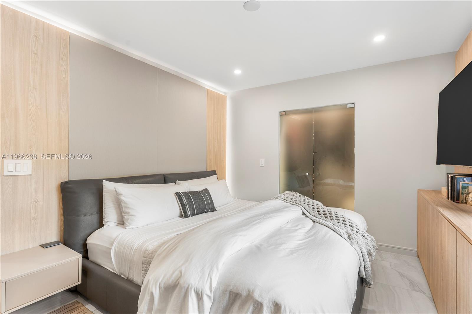 221 NE 44th St Miami, FL 33137