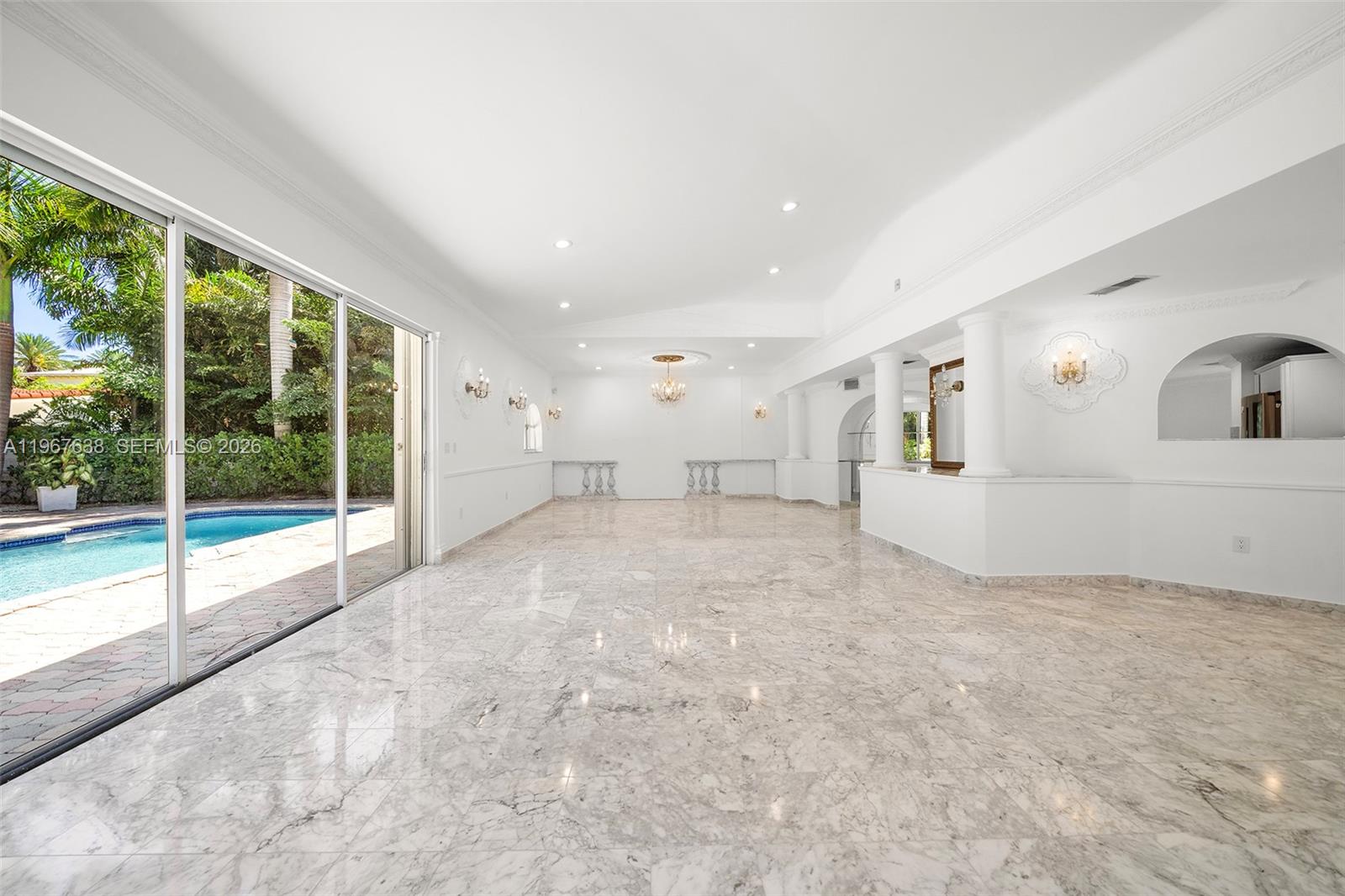 465 Golden Bch Dr Golden Beach, FL 33160