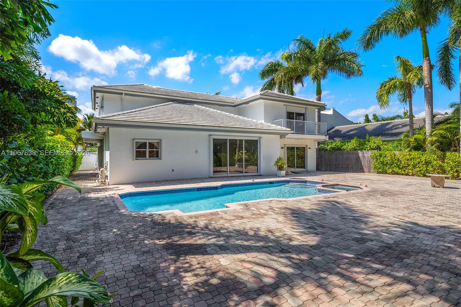 465 Golden Bch Dr Golden Beach, FL 33160