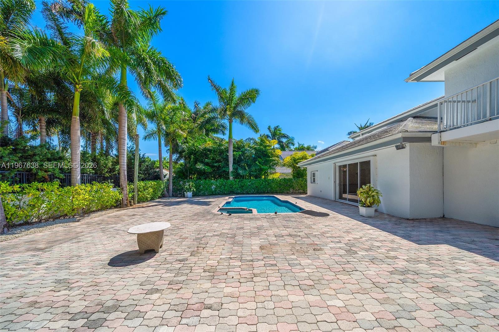 465 Golden Bch Dr Golden Beach, FL 33160