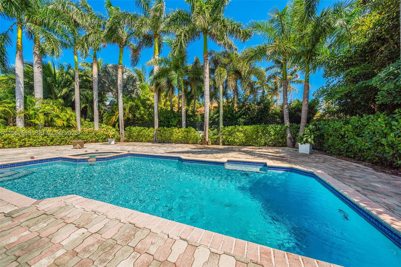 465 Golden Bch Dr Golden Beach, FL 33160