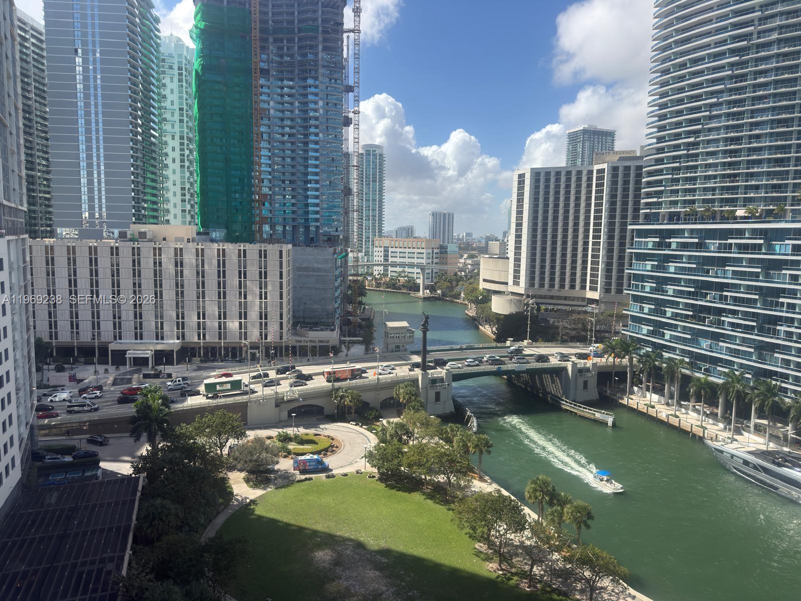 image Icon Brickell I1