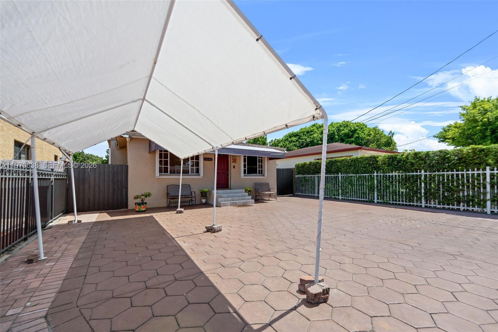 3140 NW 59th St Miami, FL 33142