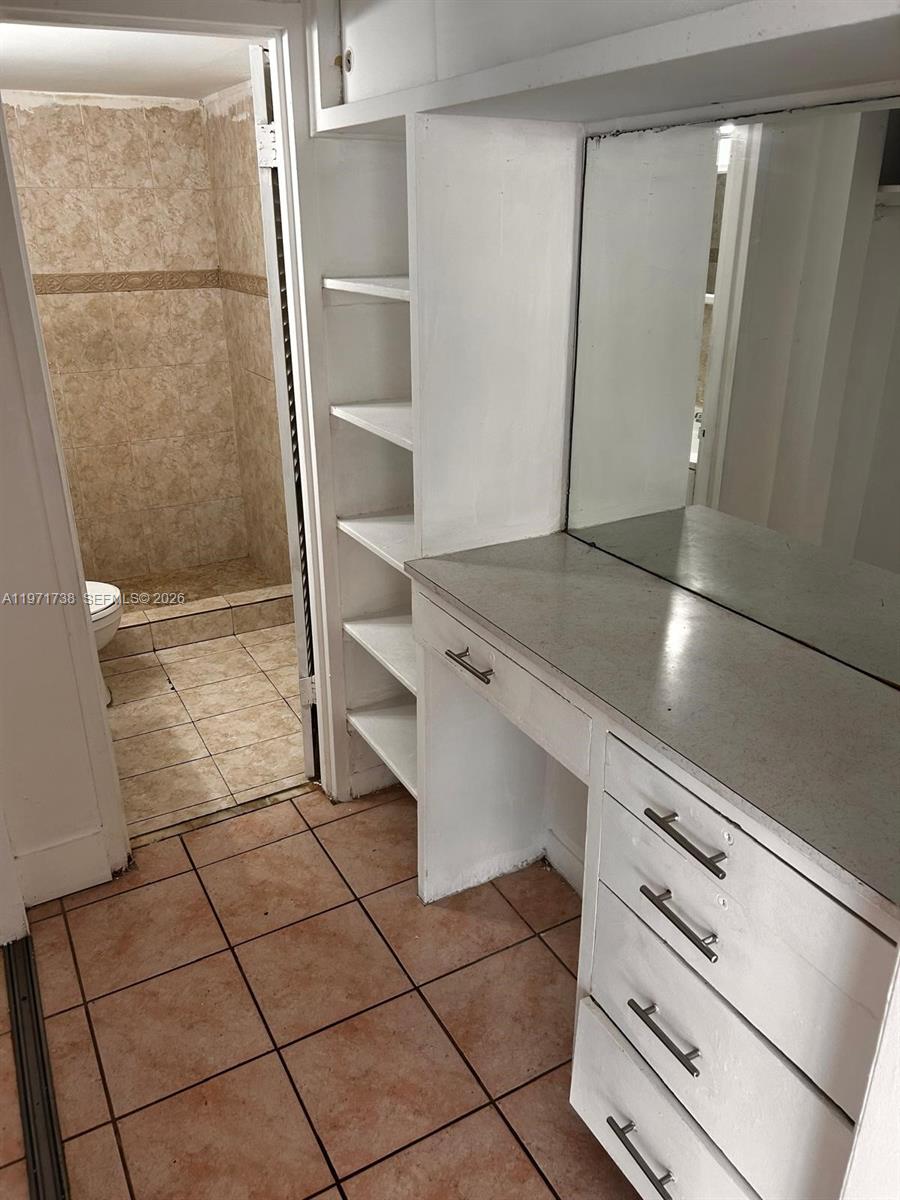 7545 E Treasure Dr #1A