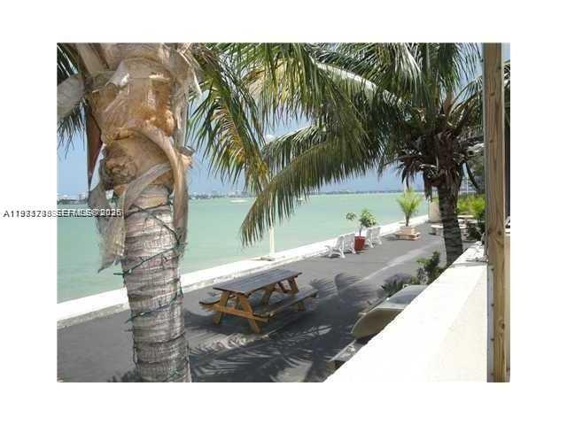 7545 E Treasure Dr #1A North Bay Village, FL 33141