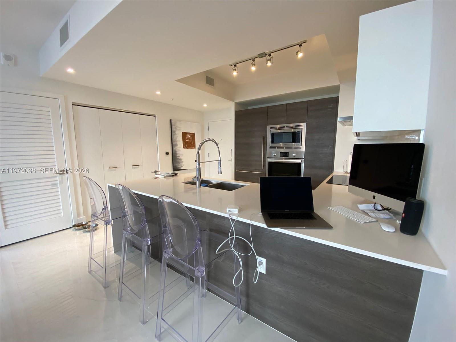 301 Altara Ave #701 Coral Gables, FL 33146