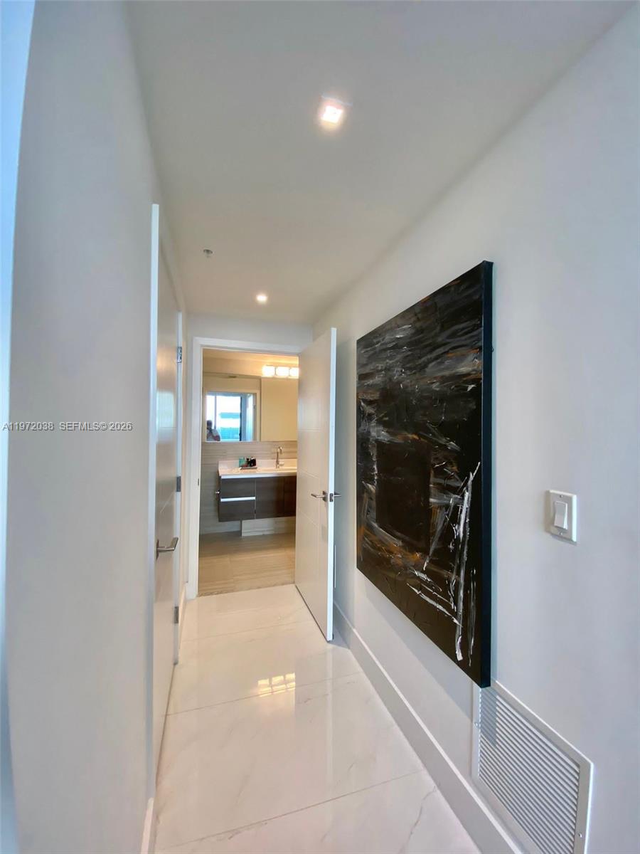 301 Altara Ave #701 Coral Gables, FL 33146