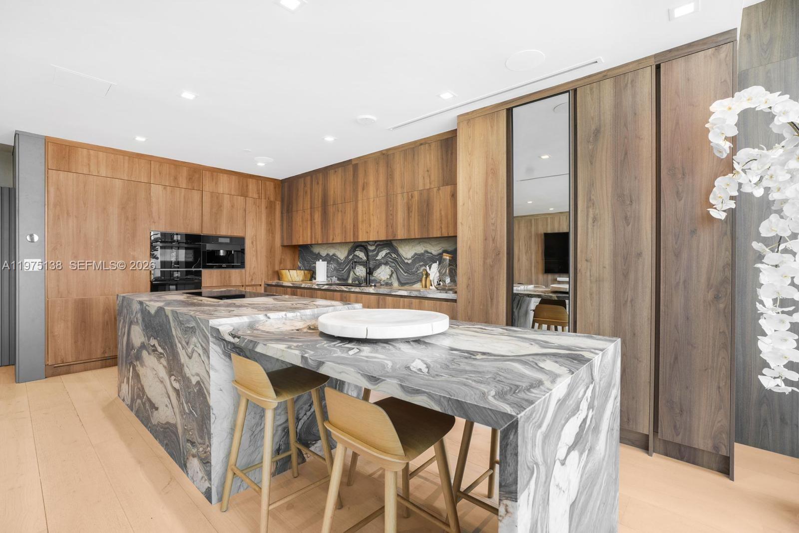 90 SW 3rd St #PH-14 Miami, FL 33130