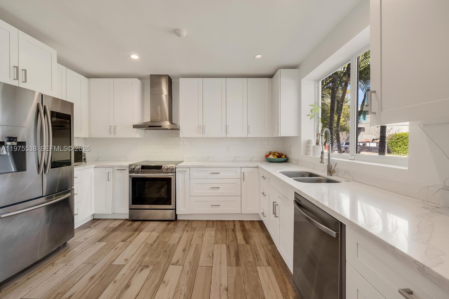 7630 NE 8th Ave Miami, FL 33138