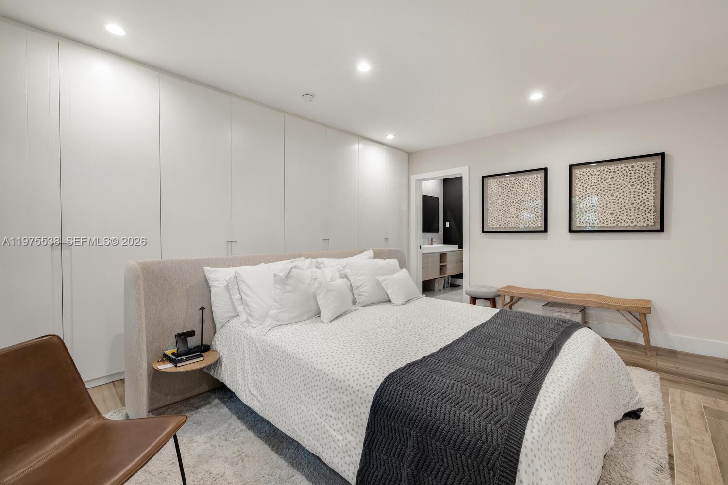 7630 NE 8th Ave Miami, FL 33138