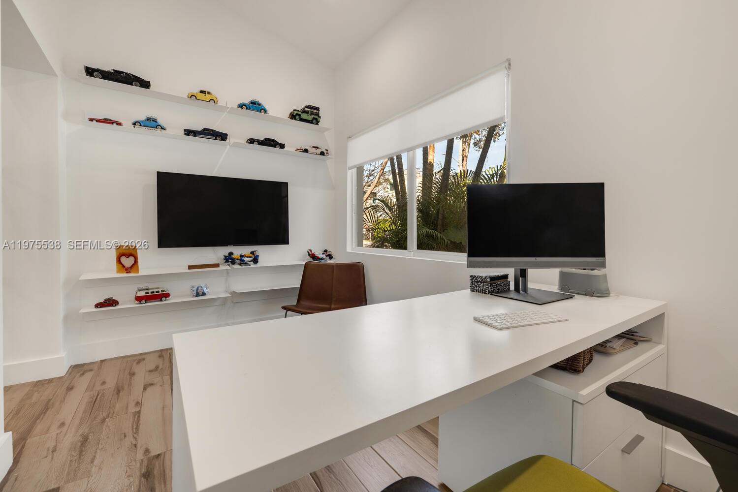 7630 NE 8th Ave Miami, FL 33138