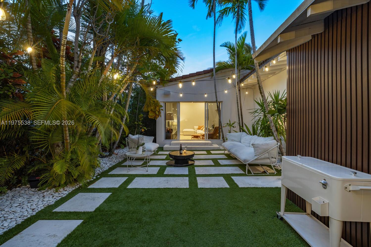 7630 NE 8th Ave Miami, FL 33138