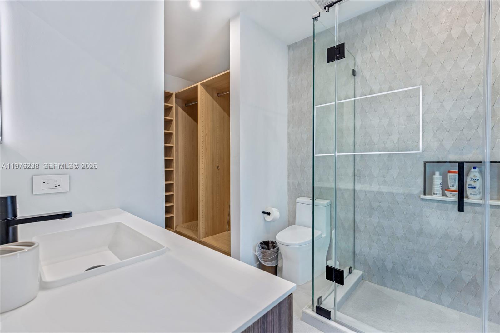 535 NE 50th Ter Miami, FL 33137